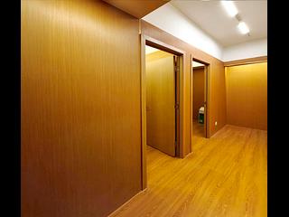 Wan Chai - 77, Queen's Road East 12