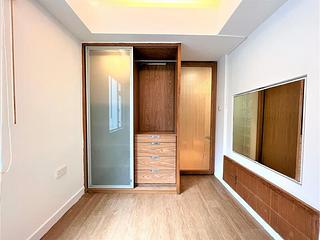 Sai Ying Pun - Hang Yue Building 04