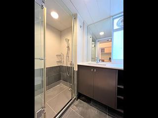 Sai Ying Pun - Hang Yue Building 05