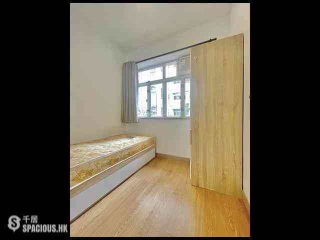 Sai Ying Pun - 33-33A, Pok Fu Lam Road 05