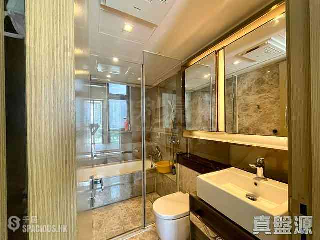 Tseung Kwan O - The Wings Ocean Wings Block 7B 03