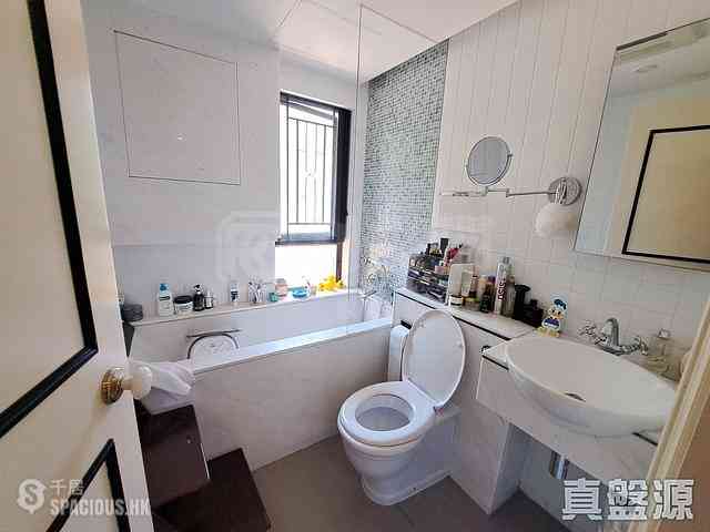 Repulse Bay - Ruby Court Tower 2 08