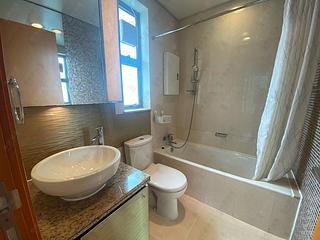 Wan Chai - The Zenith Phase 1 Block 3 04