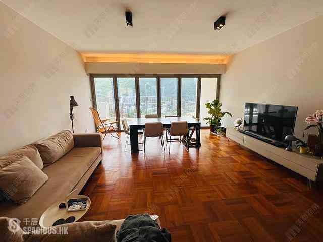 Repulse Bay - Repulse Bay Garden Block 9 01