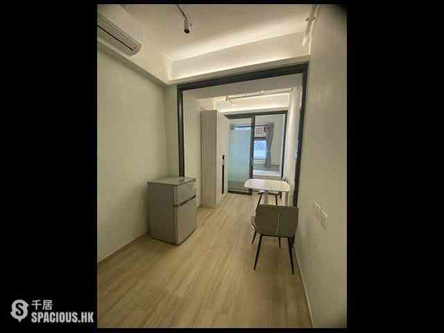 Sheung Wan - 100-102, Des Voeux Road West 01