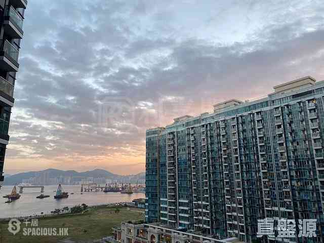 Tseung Kwan O - Twin Peaks Block 1 01