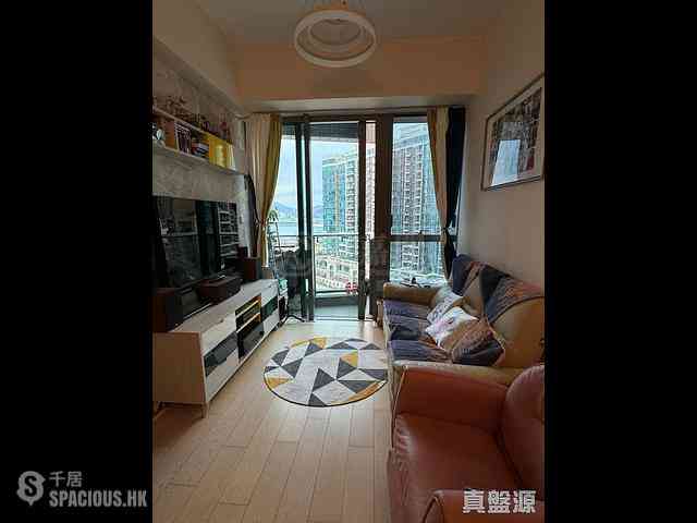 Tseung Kwan O - Twin Peaks Block 1 02