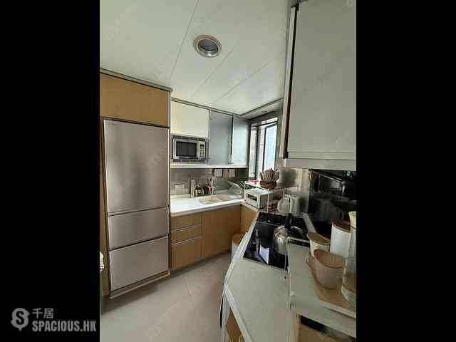 Tai Kok Tsui - The Long Beach Tower 6 03