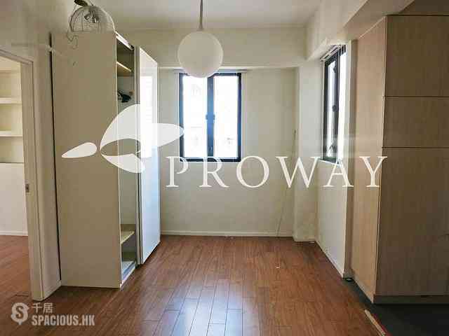 Soho - 22, Elgin Street 04