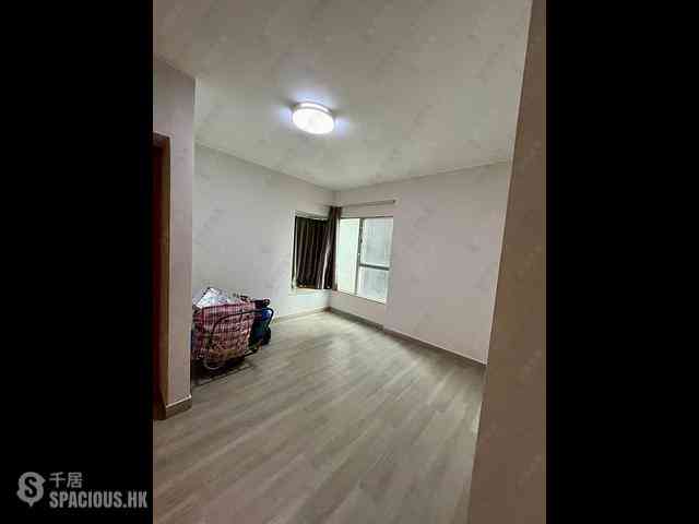 West Kowloon - The Waterfront Phase 2 Block 6 04