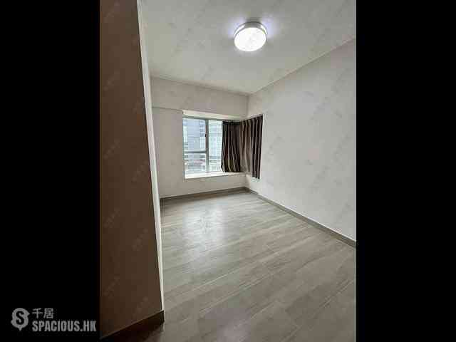West Kowloon - The Waterfront Phase 2 Block 6 05