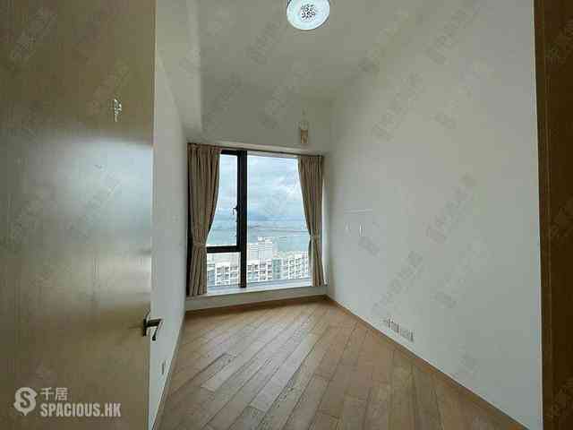 Tung Chung - The Visionary Tower 7 06