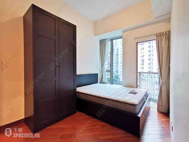 Wan Chai - The Avenue Phase 2 Block 1 06