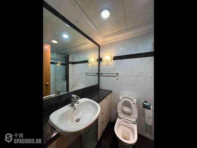Tsing Yi - Villa Esplanada Phase 3 Block 10 16