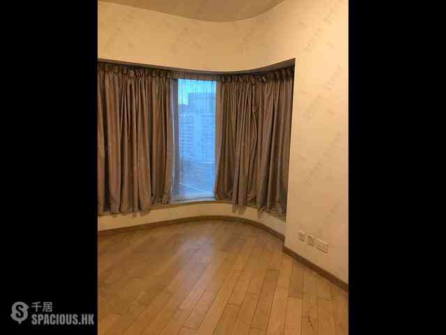 Tuen Mun - Century Gateway Phase 1 Block 1 01
