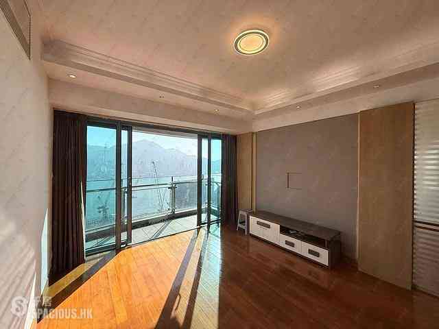 West Kowloon - The Harbourside Block 3 02