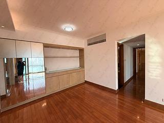 West Kowloon - The Harbourside Block 3 03