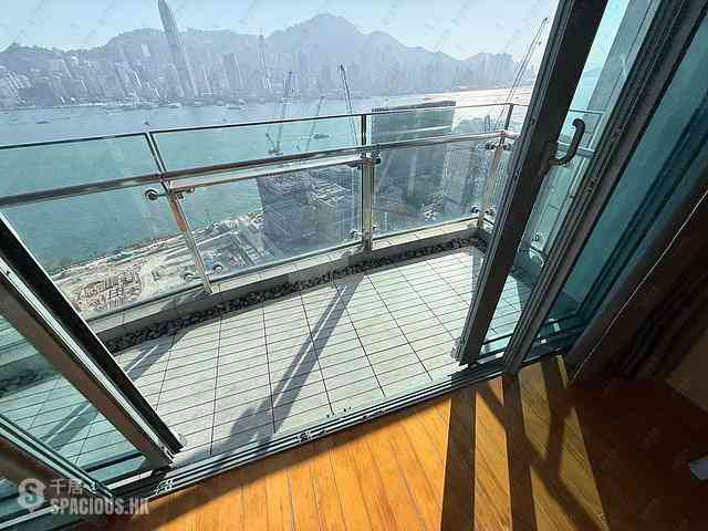 West Kowloon - The Harbourside Block 3 04