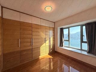 West Kowloon - The Harbourside Block 3 08