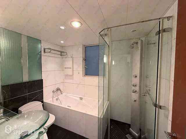 West Kowloon - The Harbourside Block 3 09