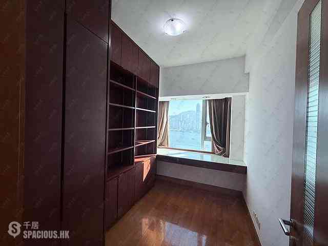 West Kowloon - The Harbourside Block 3 10