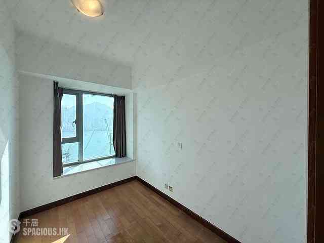West Kowloon - The Harbourside Block 3 11