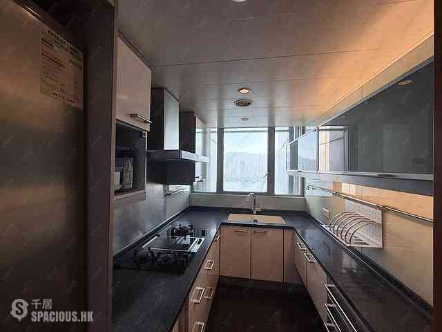 West Kowloon - The Harbourside Block 3 13