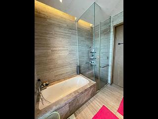 Gold Coast / So Kwun Wat - The Carmel 03