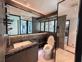 Hung Hom - Laguna Verde Phase 5 Ocean Vista Block 22 09