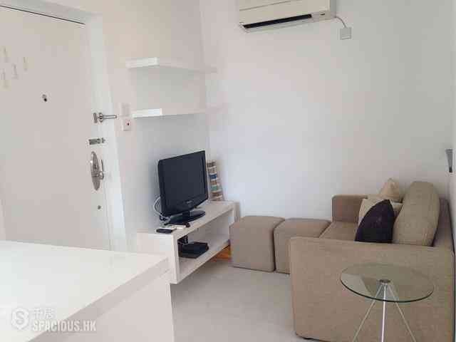 Sai Ying Pun - Tung Cheung Building 08