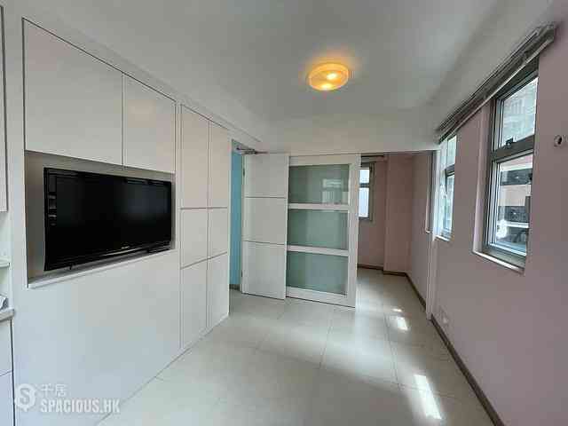 Sai Ying Pun - King Ming Mansion 04