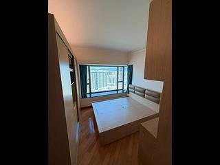 West Kowloon - Sorrento Phase 1 Block 6 02