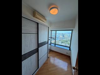 West Kowloon - Sorrento Phase 1 Block 6 06