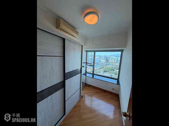 West Kowloon - Sorrento Phase 1 Block 6 06