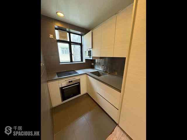 Sai Ying Pun - 25, First Street 13