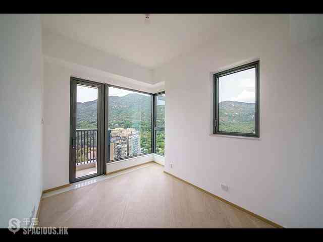 Gold Coast / So Kwun Wat - Mori 03