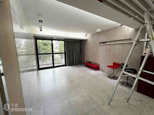 Yau Yat Chuen - Mayfair Court 01