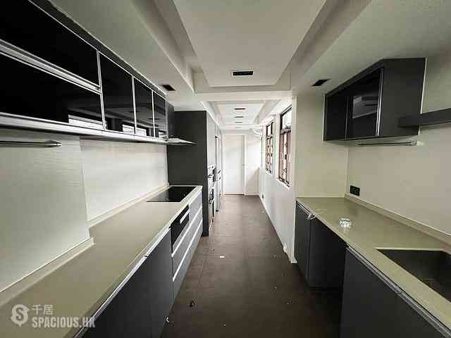 Yau Yat Chuen - Mayfair Court 04