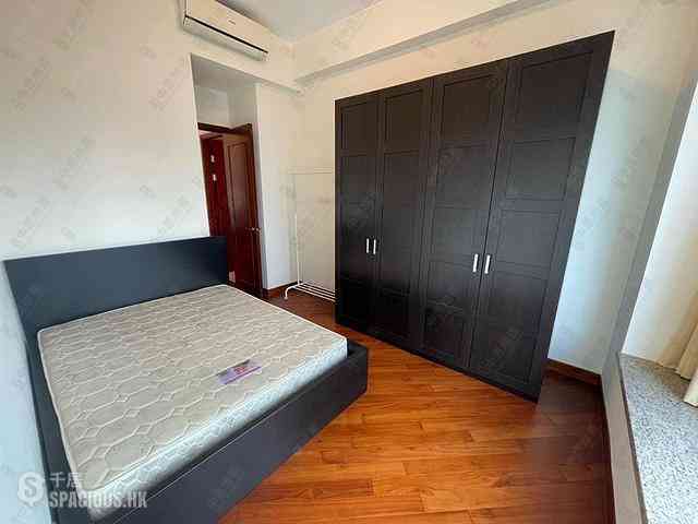 Wan Chai - The Avenue Phase 2 Block 1 08