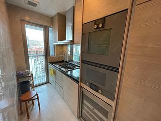 Wan Chai - The Avenue Phase 2 Block 1 10