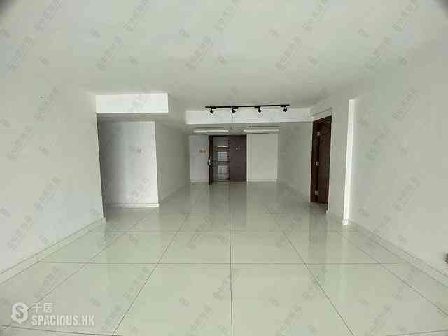 Pok Fu Lam - Villa Cecil Phase 3 Block 2 03