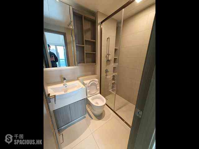 Tai Kok Tsui - L・Living 23 05