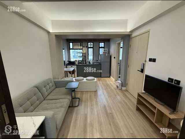 Central - 67, Hollywood Road 03