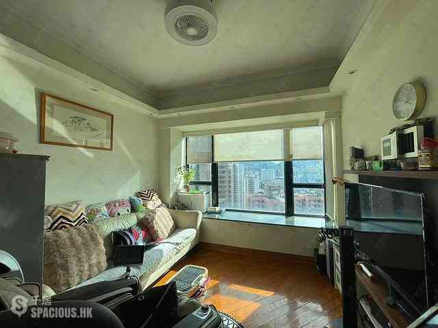 Fortress Hill - Le Sommet Block 2 02