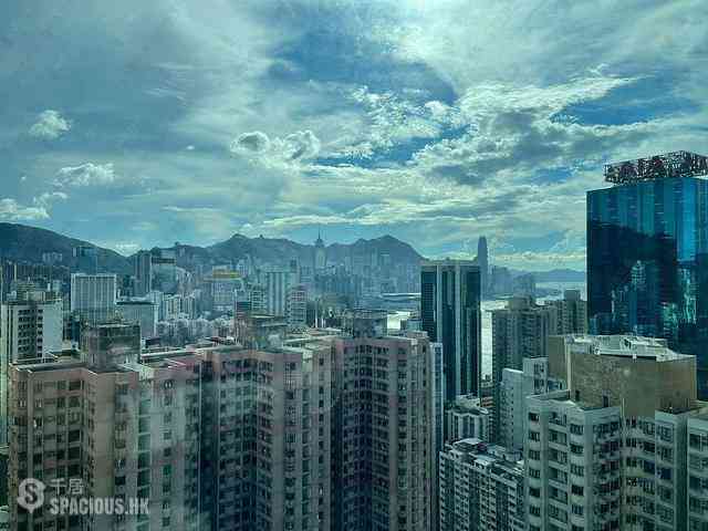 Fortress Hill - Le Sommet Block 2 03