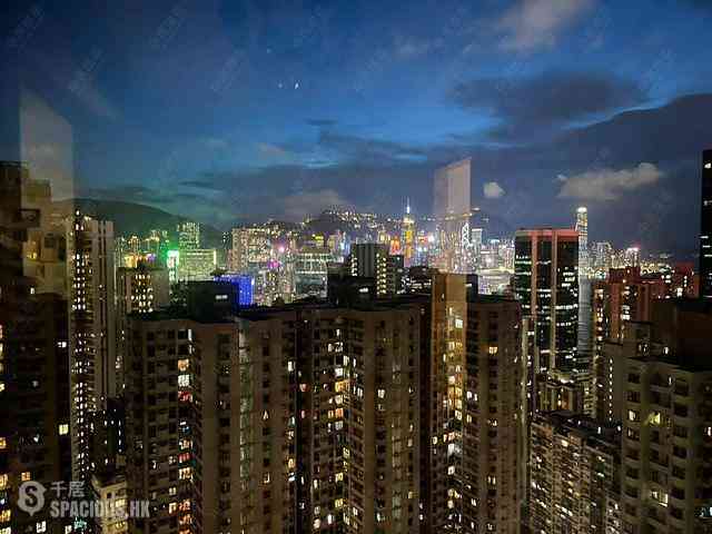 Fortress Hill - Le Sommet Block 2 04