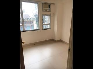 Shek Tong Tsui - Chong Yip Centre Block C 03