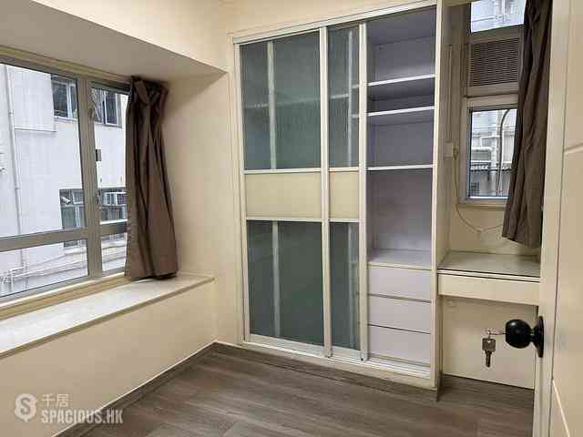 North Point - Hollywood Court 01
