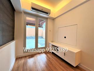 Sai Ying Pun - Hang Yue Building 02