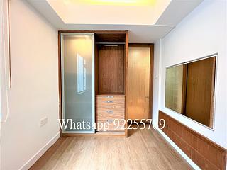 Sai Ying Pun - Hang Yue Building 04